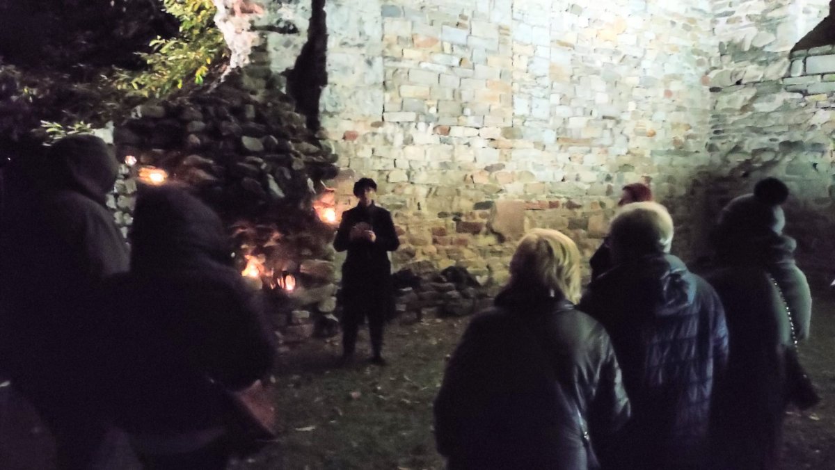 Locandina di 1 novembre – Halloween e teatro con apericena Parco del Ticino