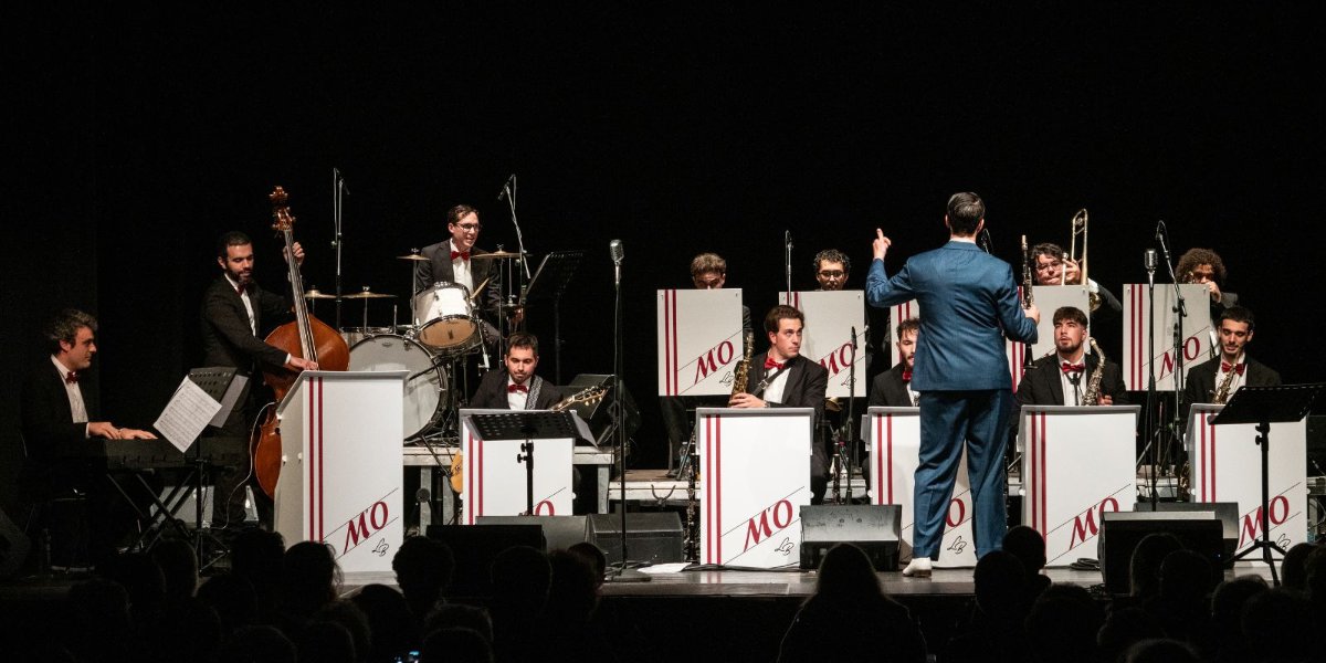 Locandina di A Decade of Swing