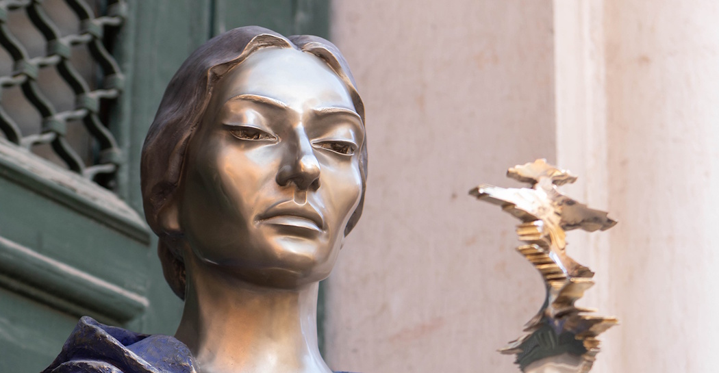 Locandina di aMICi - Scultura antica allo specchio. La Divina Callas greca tra le greche