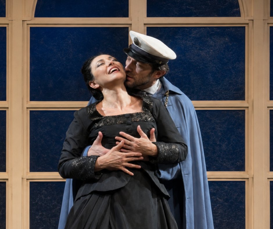 Locandina di Anna Karenina – le donne e la passione