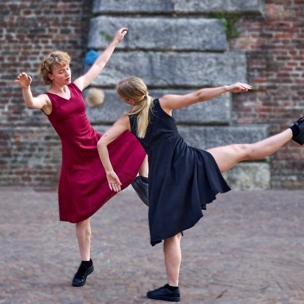 Locandina di Aperitivo in danza