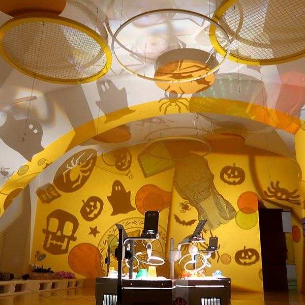 Locandina di Atelier: Il cielo nella stanza - Speciale Halloween