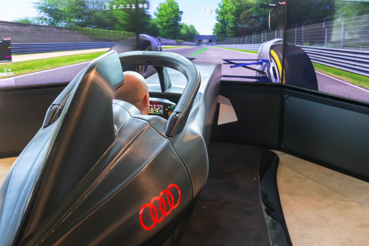 Locandina di Audi Performance Tour