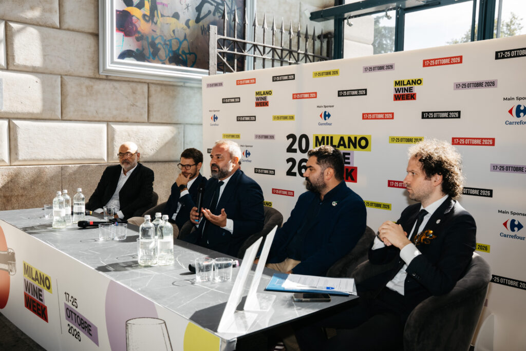 Locandina di Brindisi inaugurale Milano Wine Week 2026