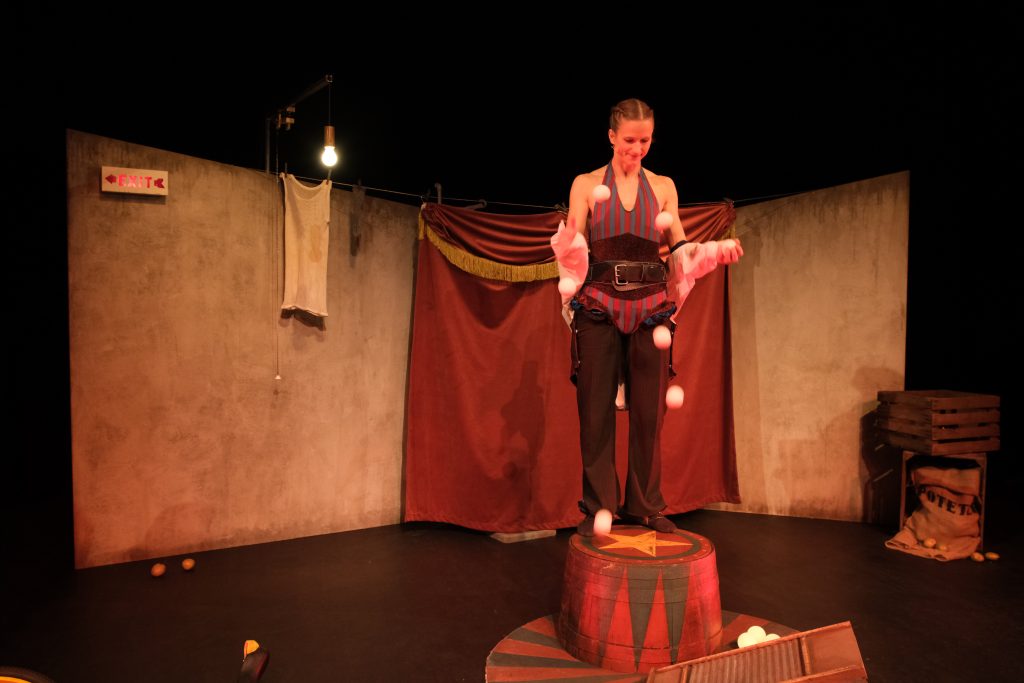 Locandina di Cirkus Antero — uno spettacolo su Frida e il suo demone interiore