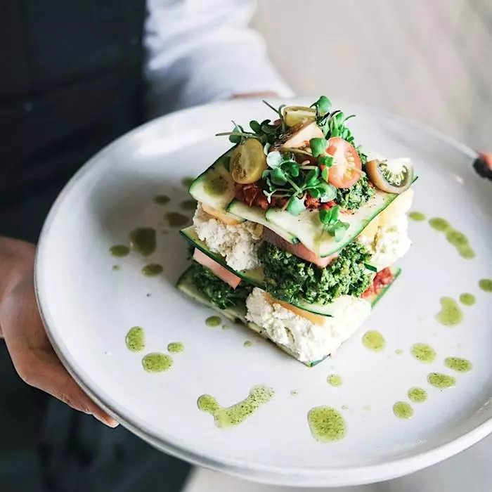 Locandina di COME CUCINARE UN MENU COMPLETO VEG