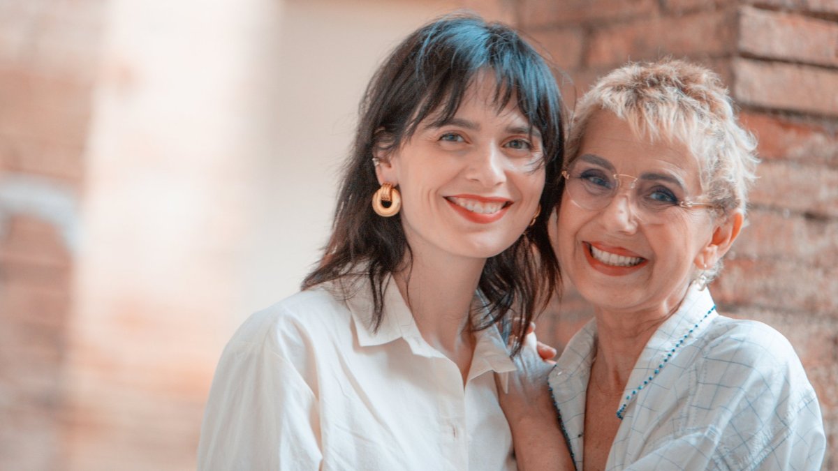 Locandina di CONCITA DE GREGORIO ed ERICA MOU - La cura