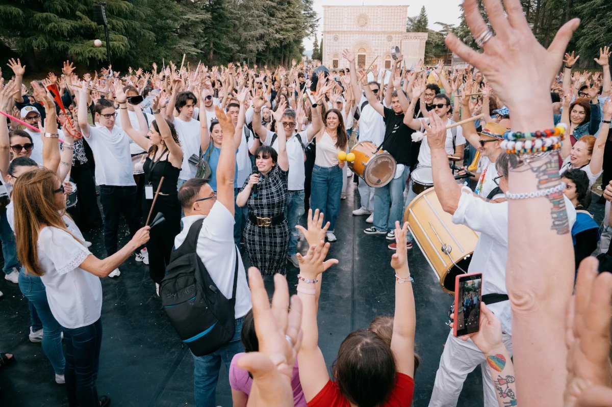Locandina di Corpo pubblico: performance, comunità e partecipazione