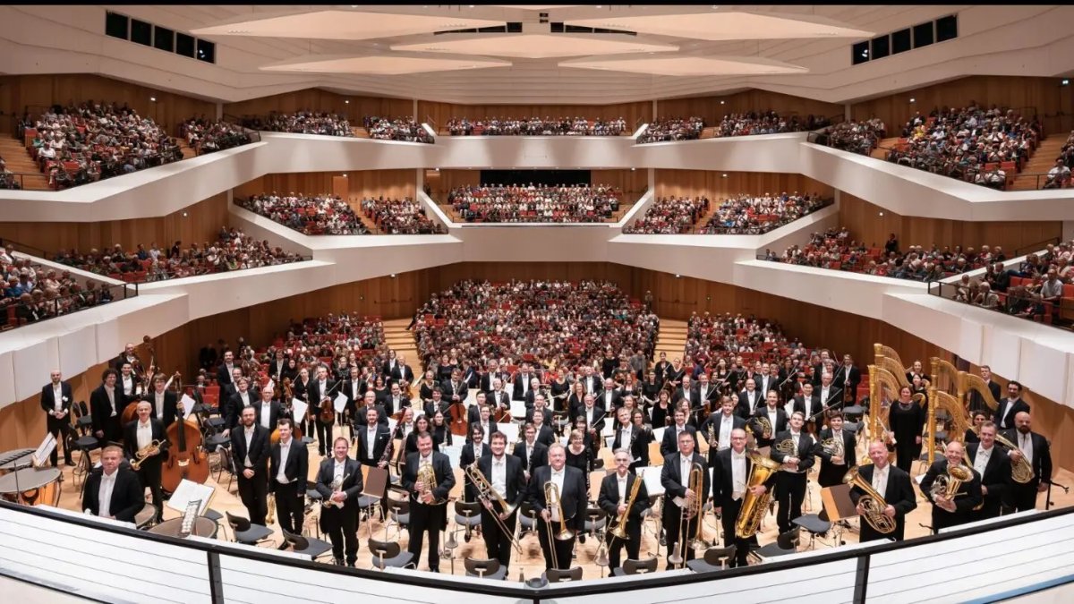 Locandina di Dresdner Philharmonie