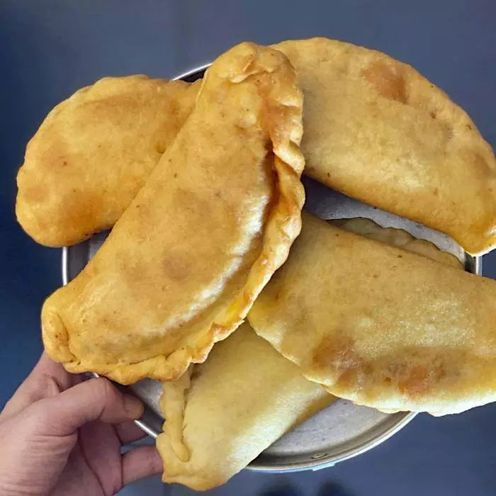 Locandina di FOCACCIA BARESE E PANZEROTTI