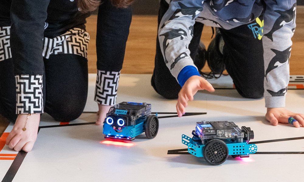 Locandina di Gara di robotica