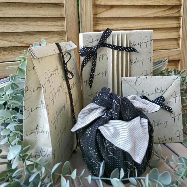 Locandina di Gift Wrapping - Corso di confezionamento regali con carta e stoffa (furoshiki)