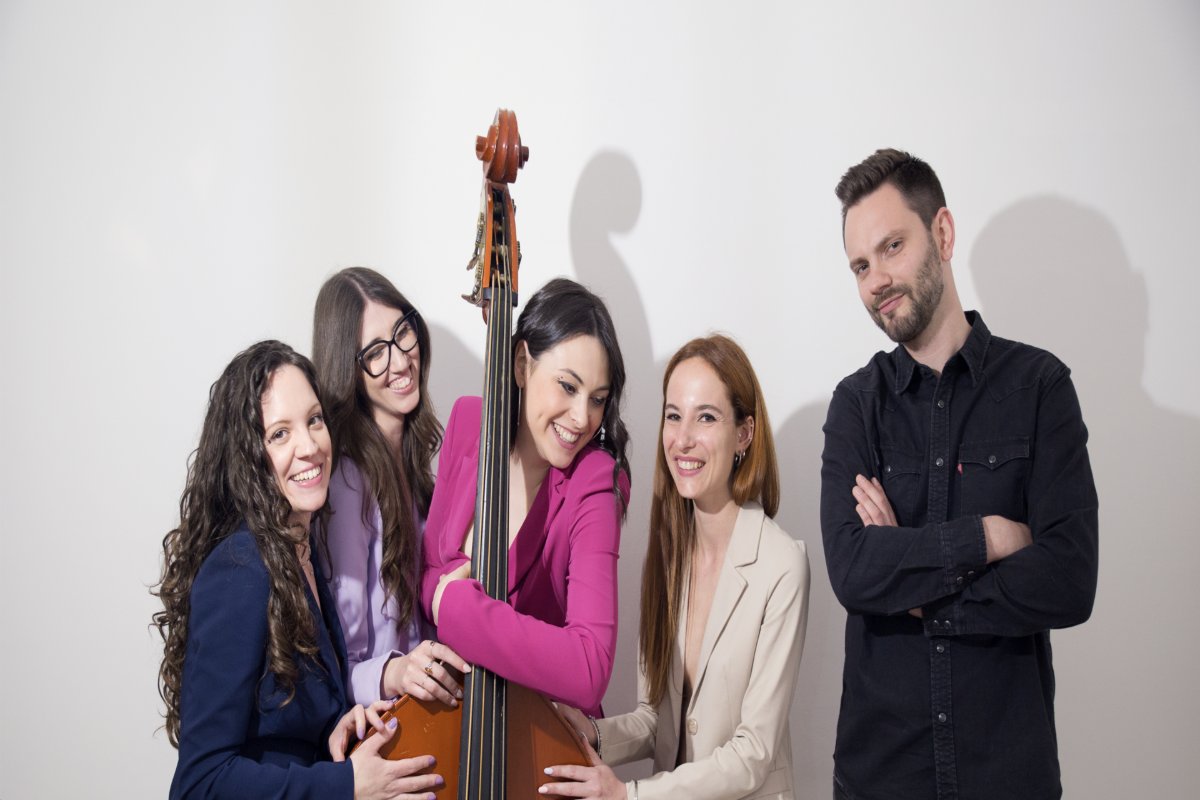Locandina di J & The Hot Four