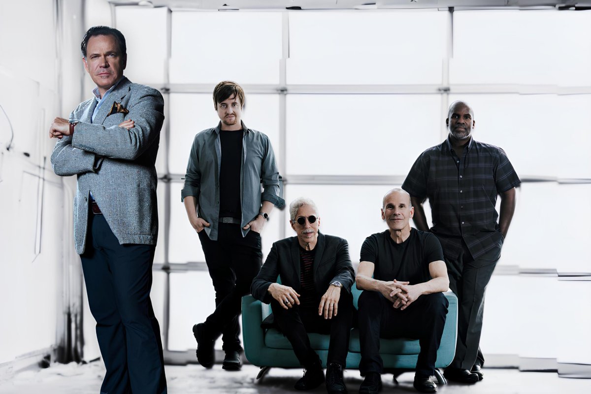 Locandina di Kurt Elling & Yellowjackets – “Celebrate Weather Report”