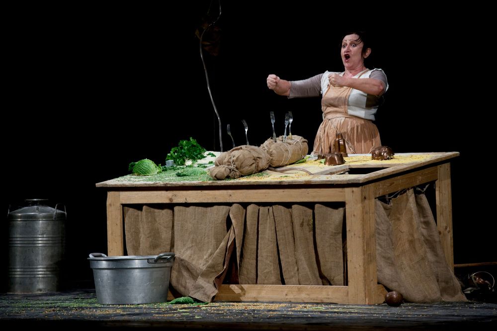 Locandina di “La battaglia di Emma” dai 3 anni – SCIROPPO DI TEATRO