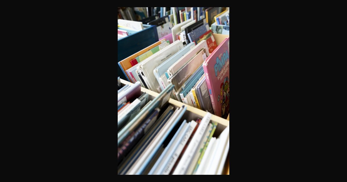 Locandina di La biblioteca ti racconta