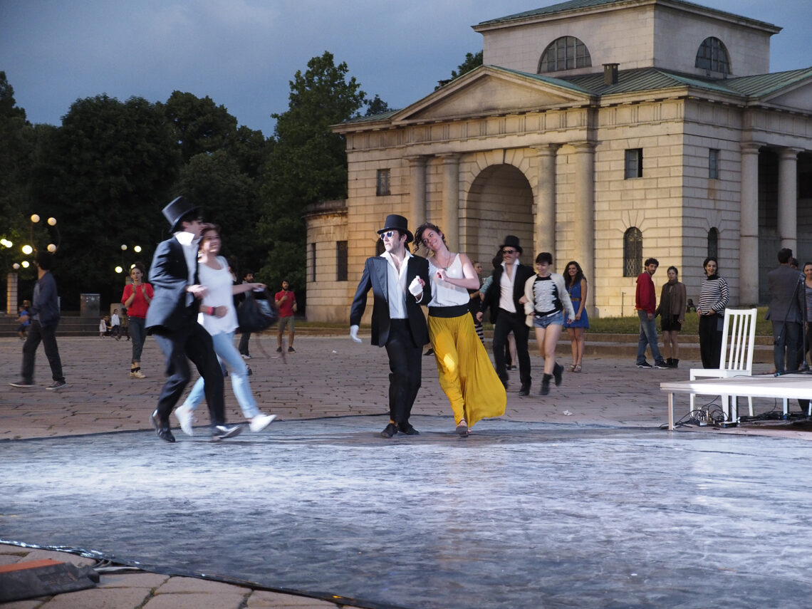 Locandina di La Città del Teatro: per ritrovare il mondo che vive
