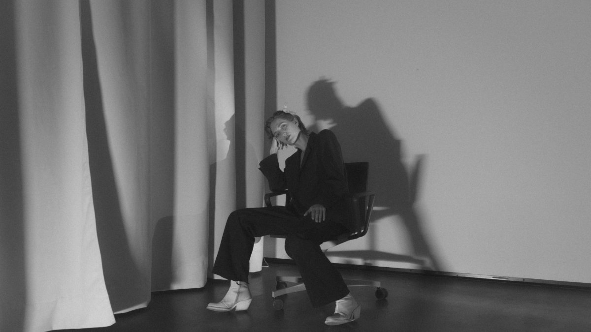 Locandina di May falling asleep never open our mouth