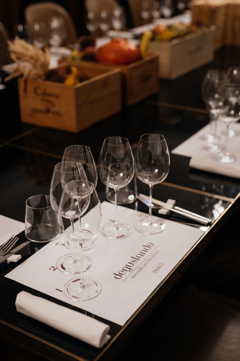 Locandina di PanEVO Restaurant | Degustando | Gli Opposti si Attraggono