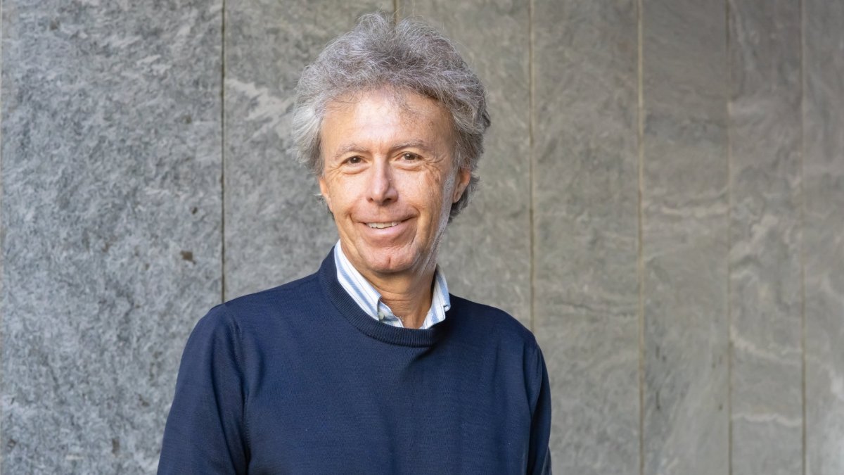 Locandina di PAOLO COLOMBO - Il grande gioco dell’AI. Storie di intelligenze umane e artificiali