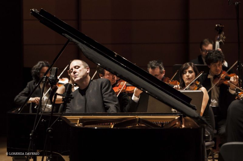 Locandina di Pianoforte concertatore: Alexander Lonquich