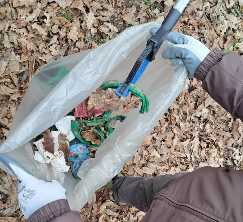 Locandina di Puliamo insieme il parco del Polì