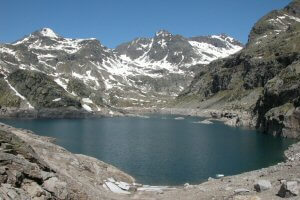 Locandina di Sentierando: Il lago del Truzzo