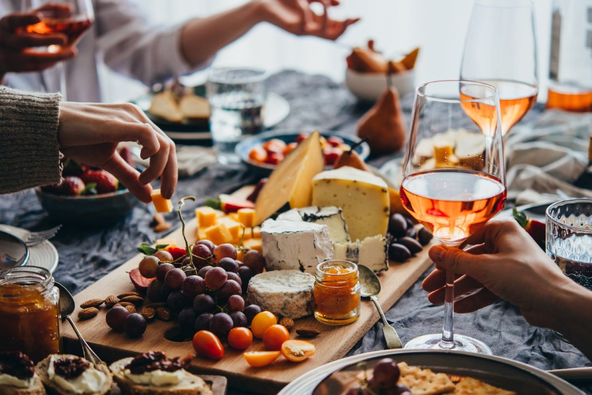 Locandina di Serata aperitivo/cena