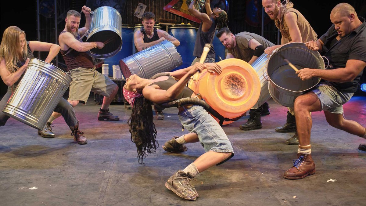 Locandina di STOMP
