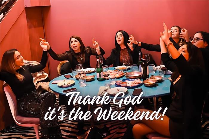 Locandina di Thank God it's the Weekend