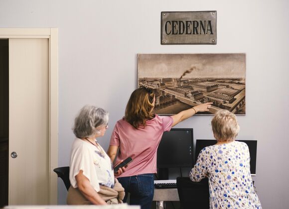 Locandina di Tra campanili e ciminiere: sulle tracce del passato nel quartiere Cederna