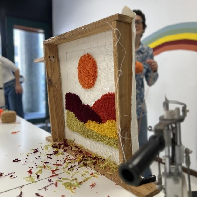 Locandina di Tufting base: telaio 40x40