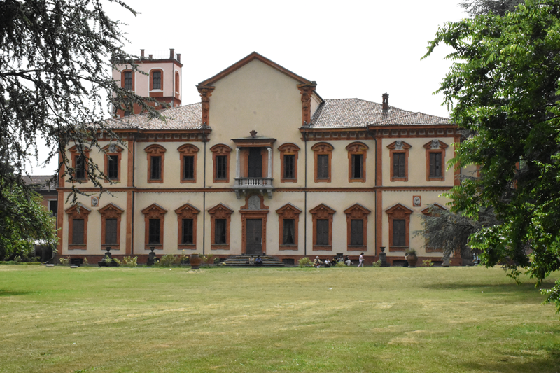 Locandina di Visita guidata alle mostre in corso del Museo Nazionale di Fotografia