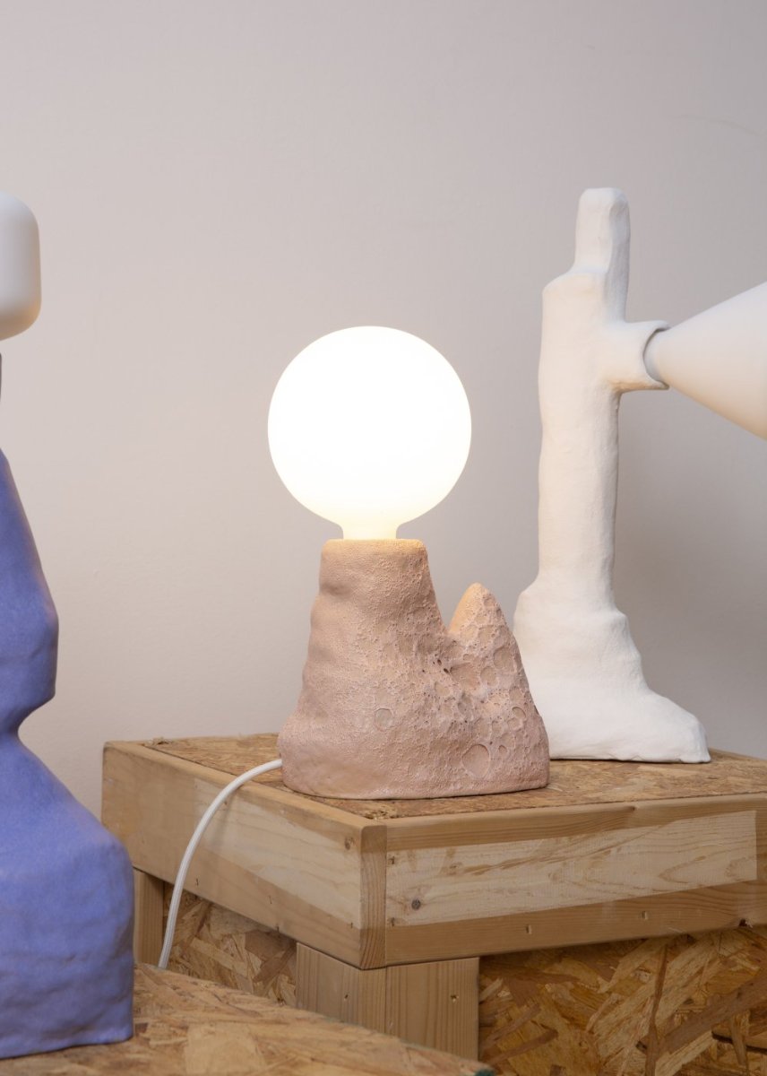 Locandina di Workshop. Light it up: lampada da tavolo in ceramica